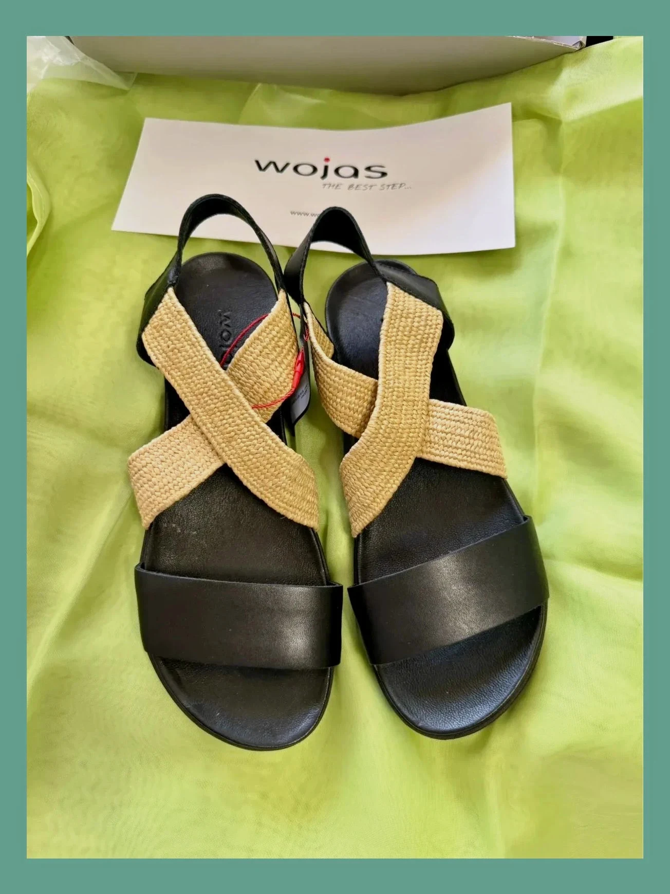 Divinas sandalias cómodas piel marca Wojas , talla 39 😍