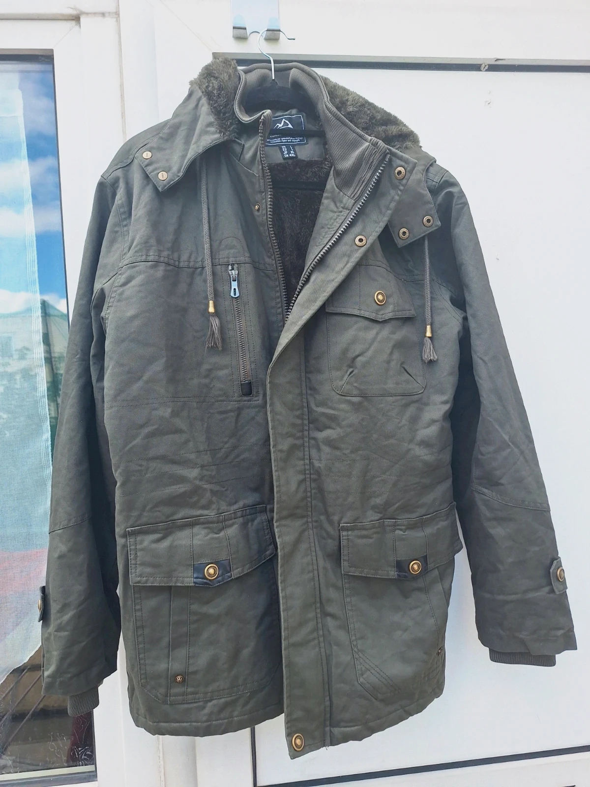 Out door heavy jacket unisex new xl