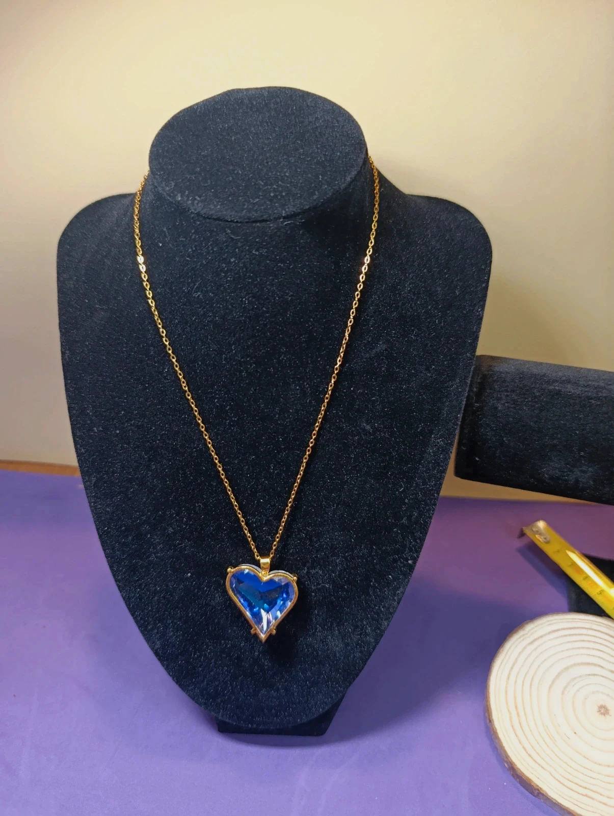Collar acero dorado Corazón transparente 47 cms