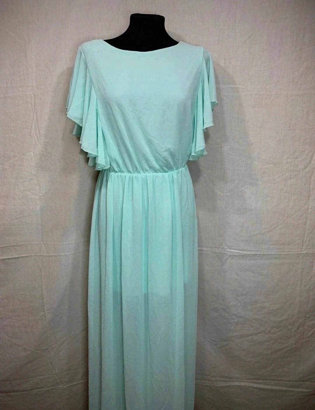 Vestido de Fiesta Turquesa con Falda Fluida | Turquoise Party Dress with Flowing Skirt