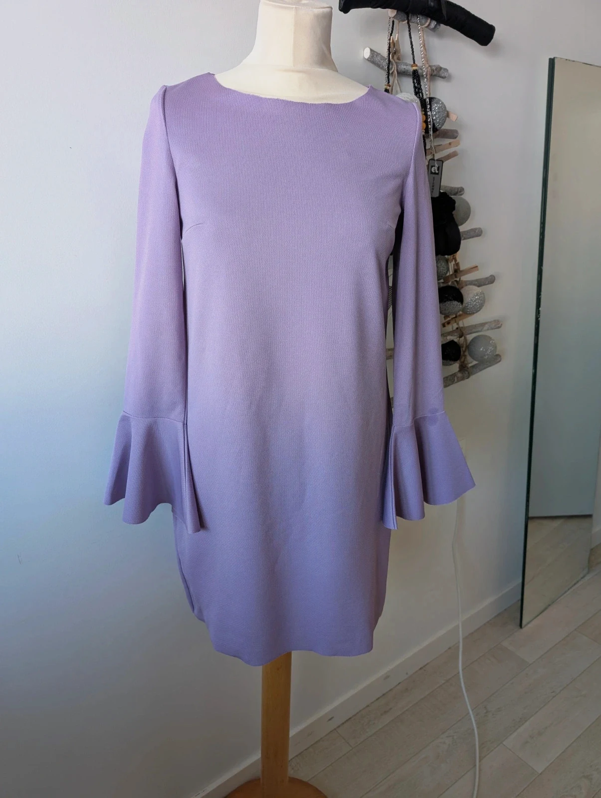 Robe couleur parme / lilas Taille 34 chez Amisu