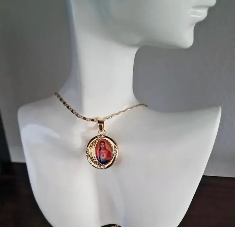 Collier pendentif ovale doré chaîne fine – jolie – doré – taille Taille unique 3