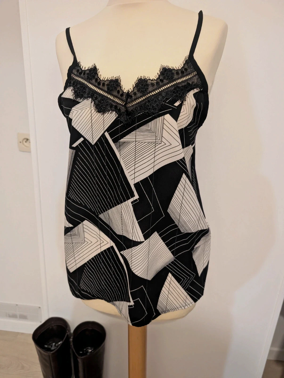 Débardeur effet satiné noir et blanc motig / Taille 40 – Agathe Velmont – taille L / 40 / 12