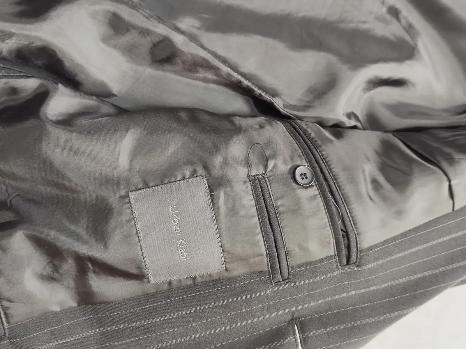 Costume 2 pièces homme (veste + pantalon) noir / gris foncé rayé - Taille L - Ve – Urban Kiabi – taille L 8