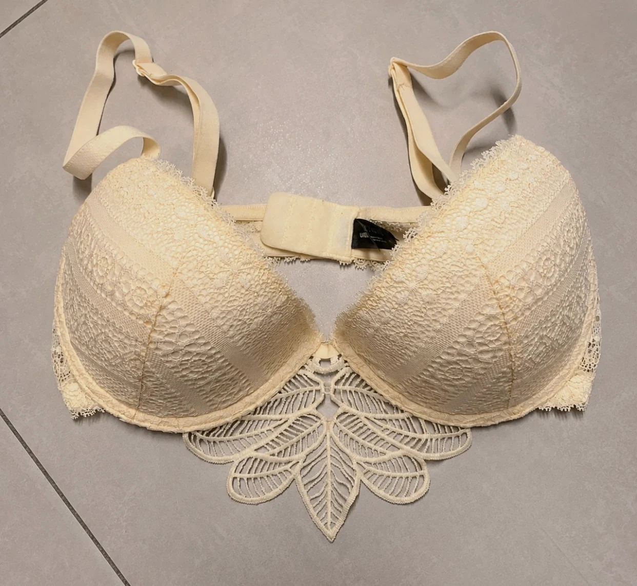 🤍 Soutien-gorge dentelle beige/ivoire/jaune pâle – Undiz – 85D
