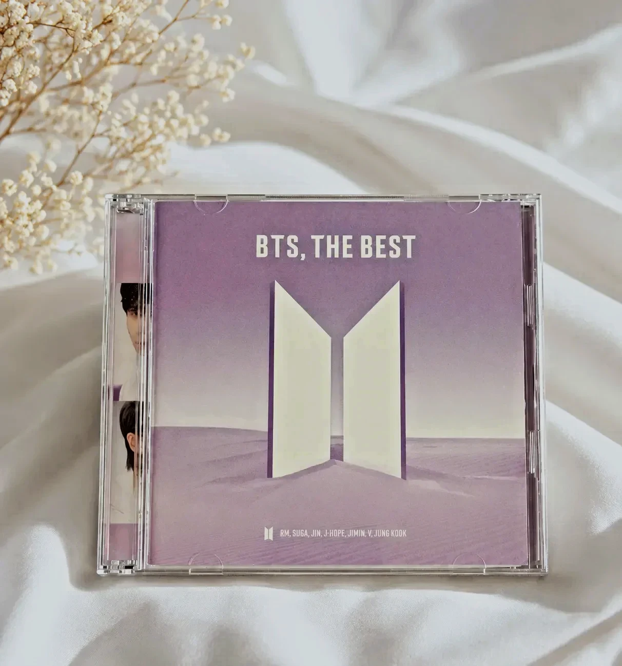 Album BTS, THE BEST (Édition japonaise) – 2 CD + Photocards V (Taehyung) + Livre