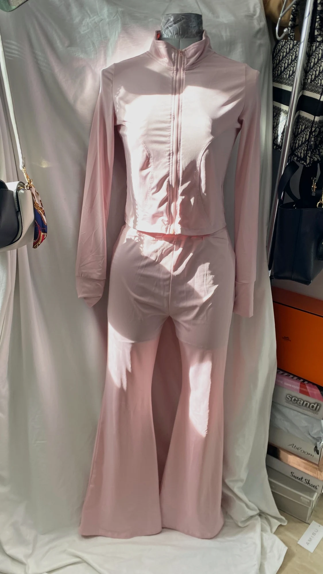 Ensemble de survêtement rose veste et pantalon patte d'éléphant