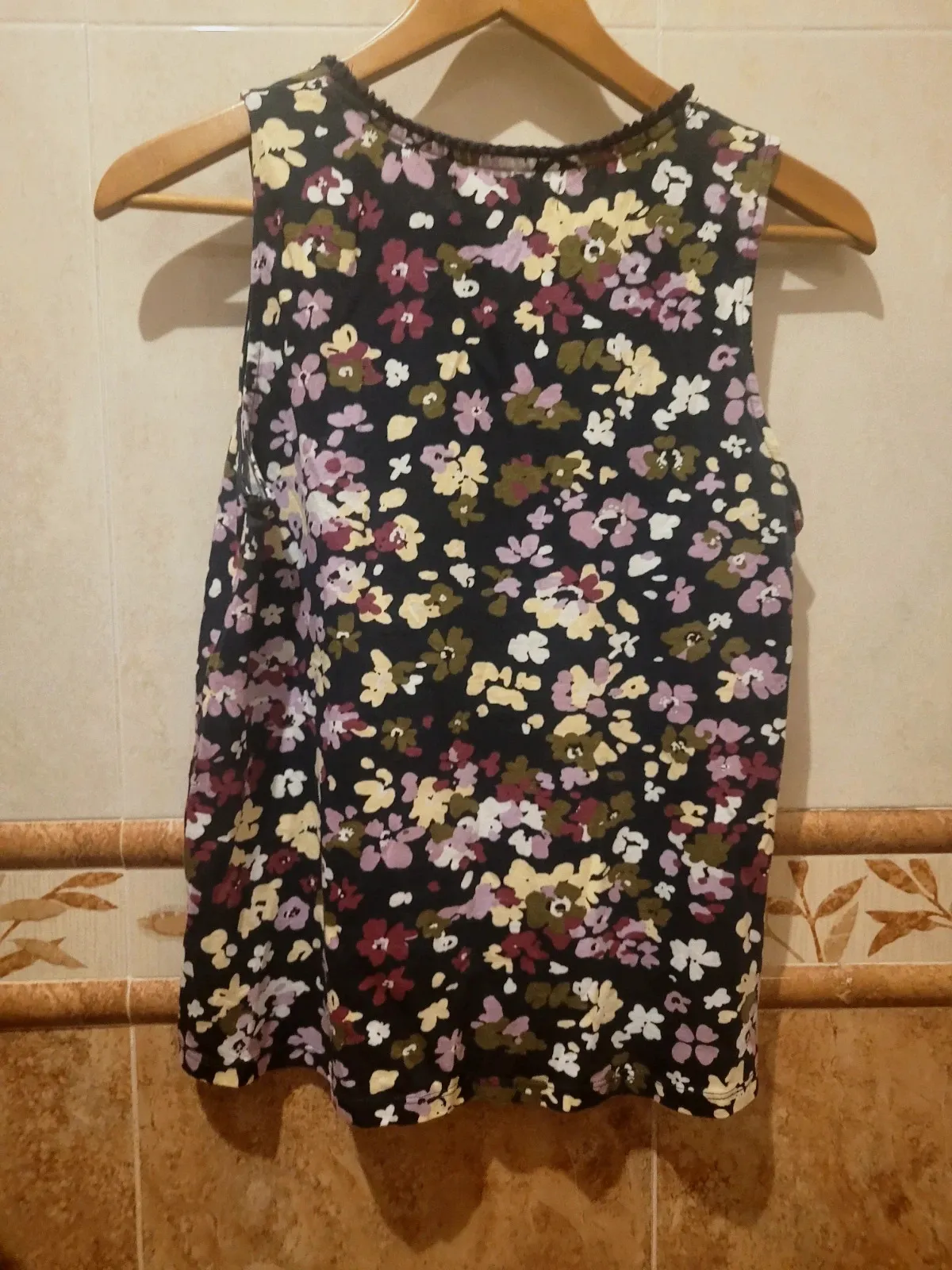 Camiseta sin mangas floral Sfera talla S – Sfera – taille S / 36 / 8 2