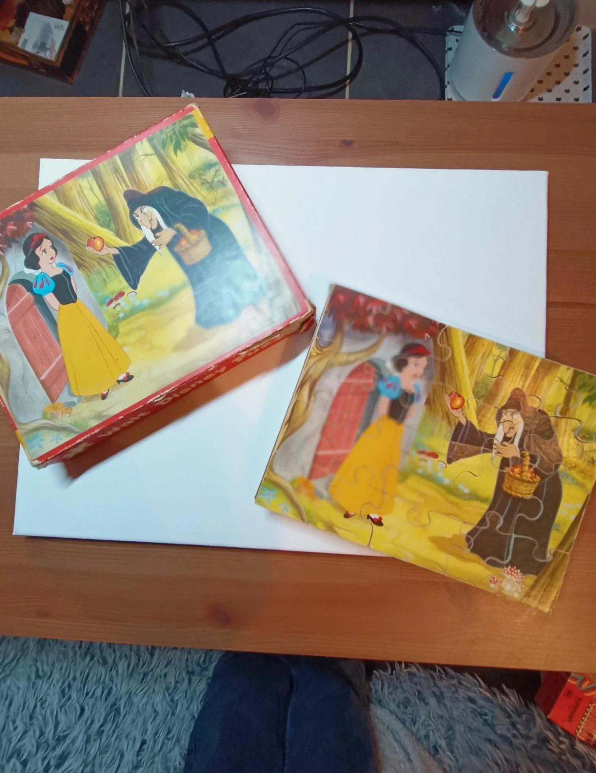 Puzzle vintage 20 pièces en bois blanche neige