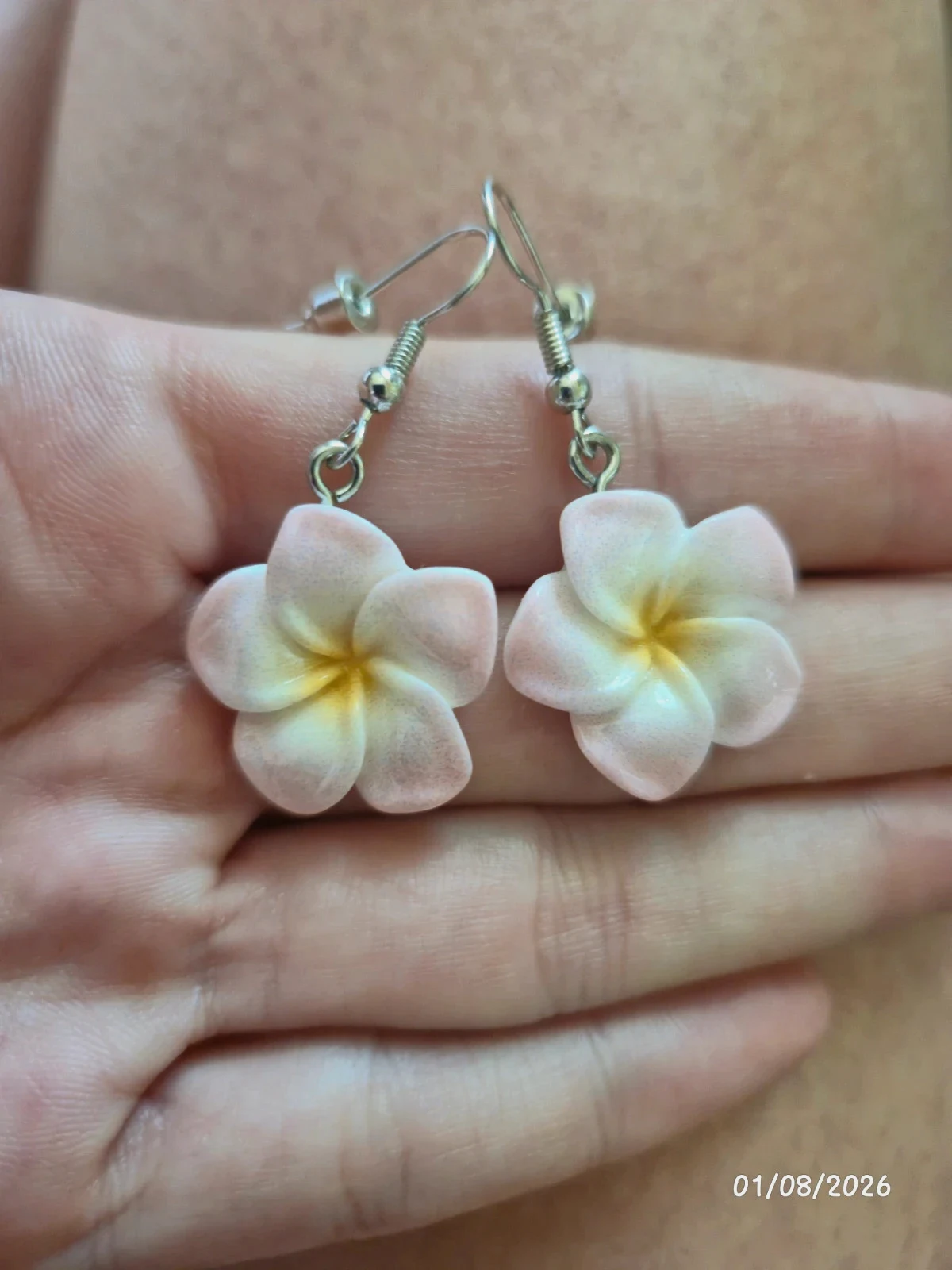 Boucles oreilles fleurs hawaïenne rose