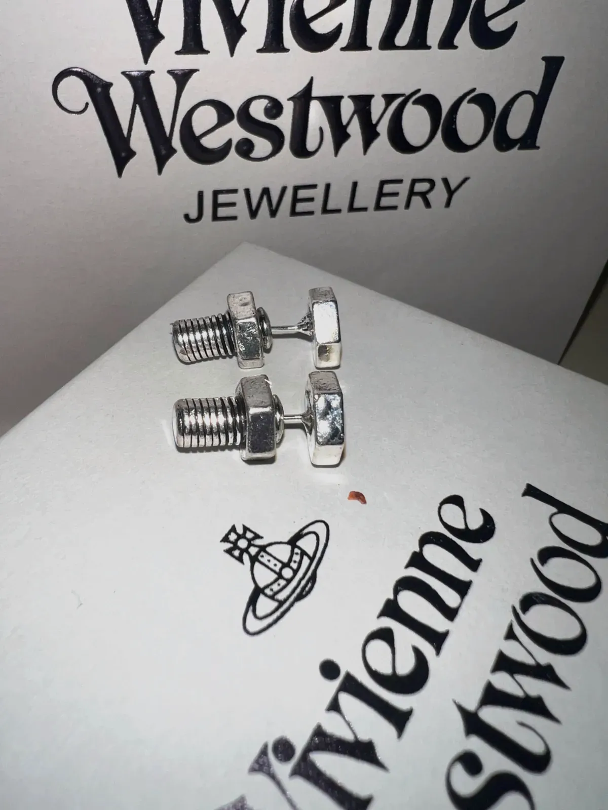 Boucles d'oreilles Vivienne Westwood argentées forme boulon – Vivienne Westwood – argenté – taille Taille unique 8