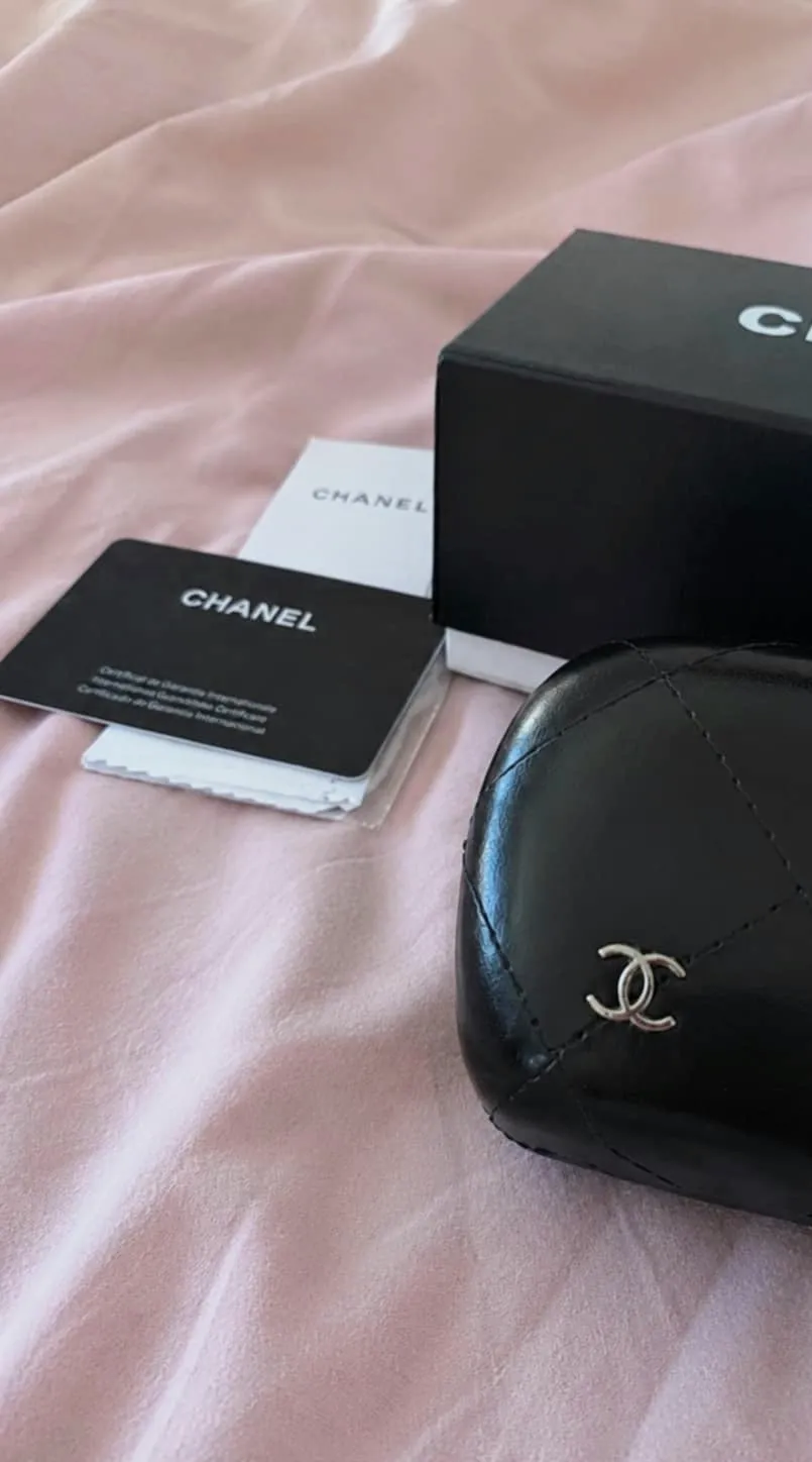 Lunettes de soleil Chanel – Chanel – taille Taille unique 5