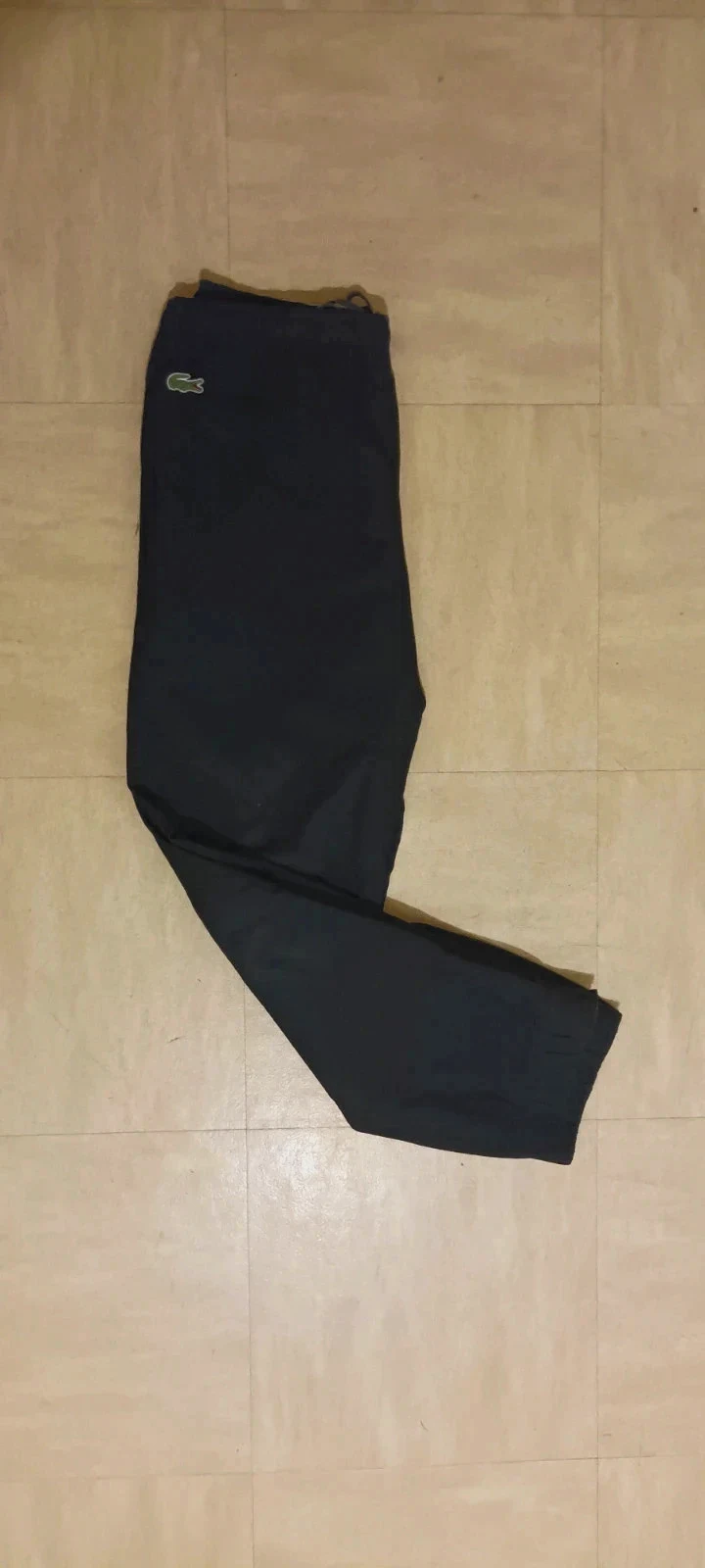 Pantalon Lacoste garçon 10 ans noir – Bon état – Lacoste – taille 10 ans / 140 cm