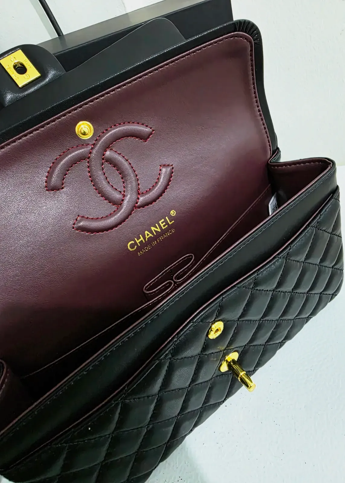 Chanel Flap Bag Matelassé Noir Chaîne Dorée – Chanel – noir – taille Taille unique 5