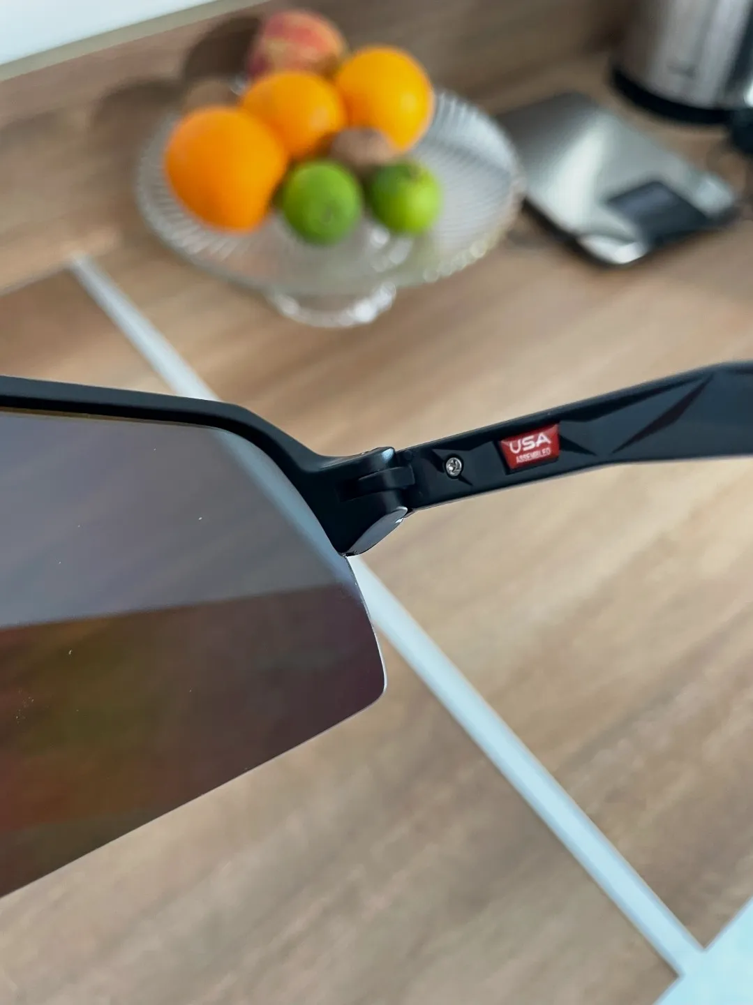 Lunettes de sport verres miroir – Oakley – noir et blanc avec verres bleu-vert dégradé 6