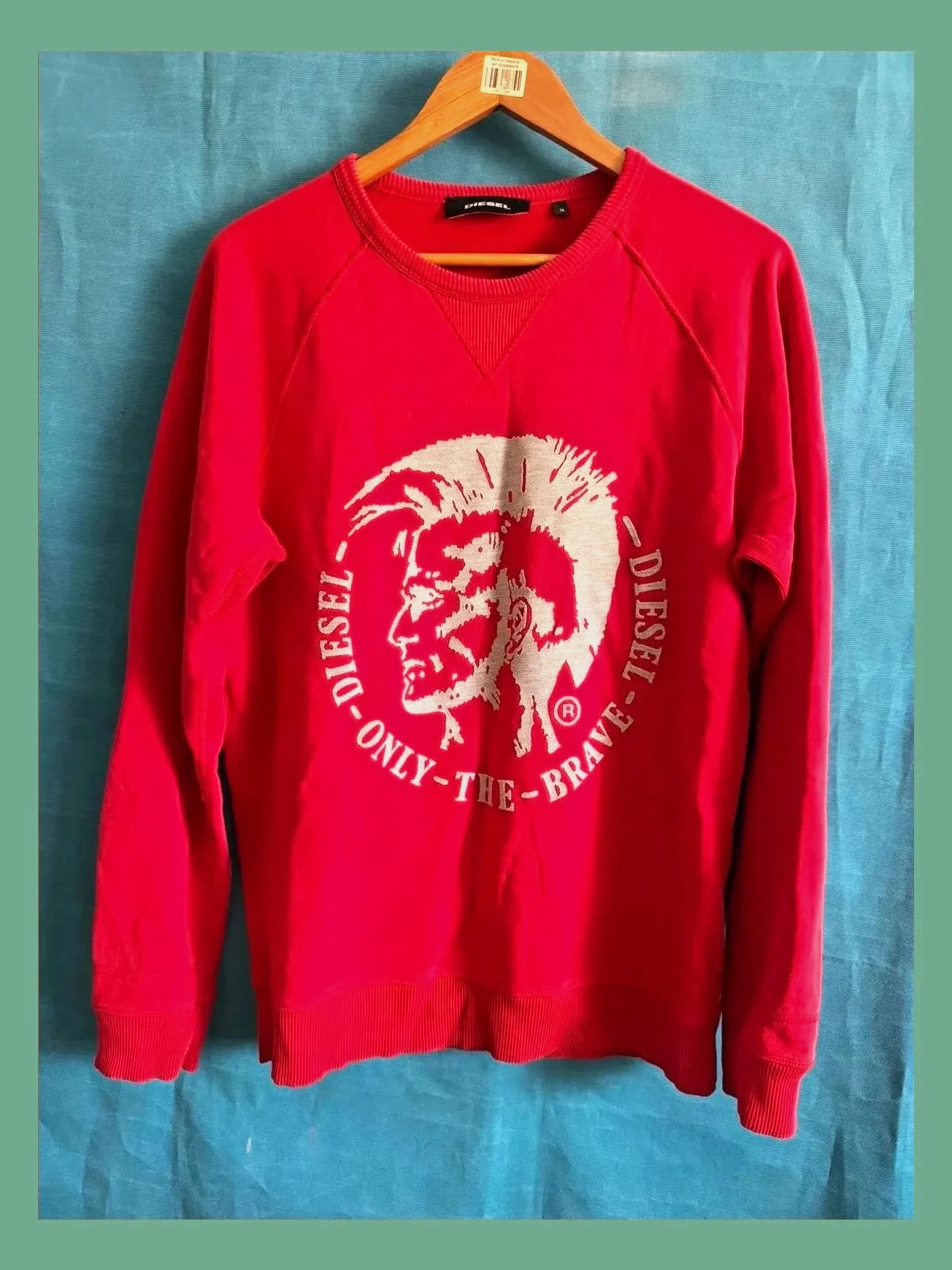 Sudadera roja de hombre marca diésel talla S 😍