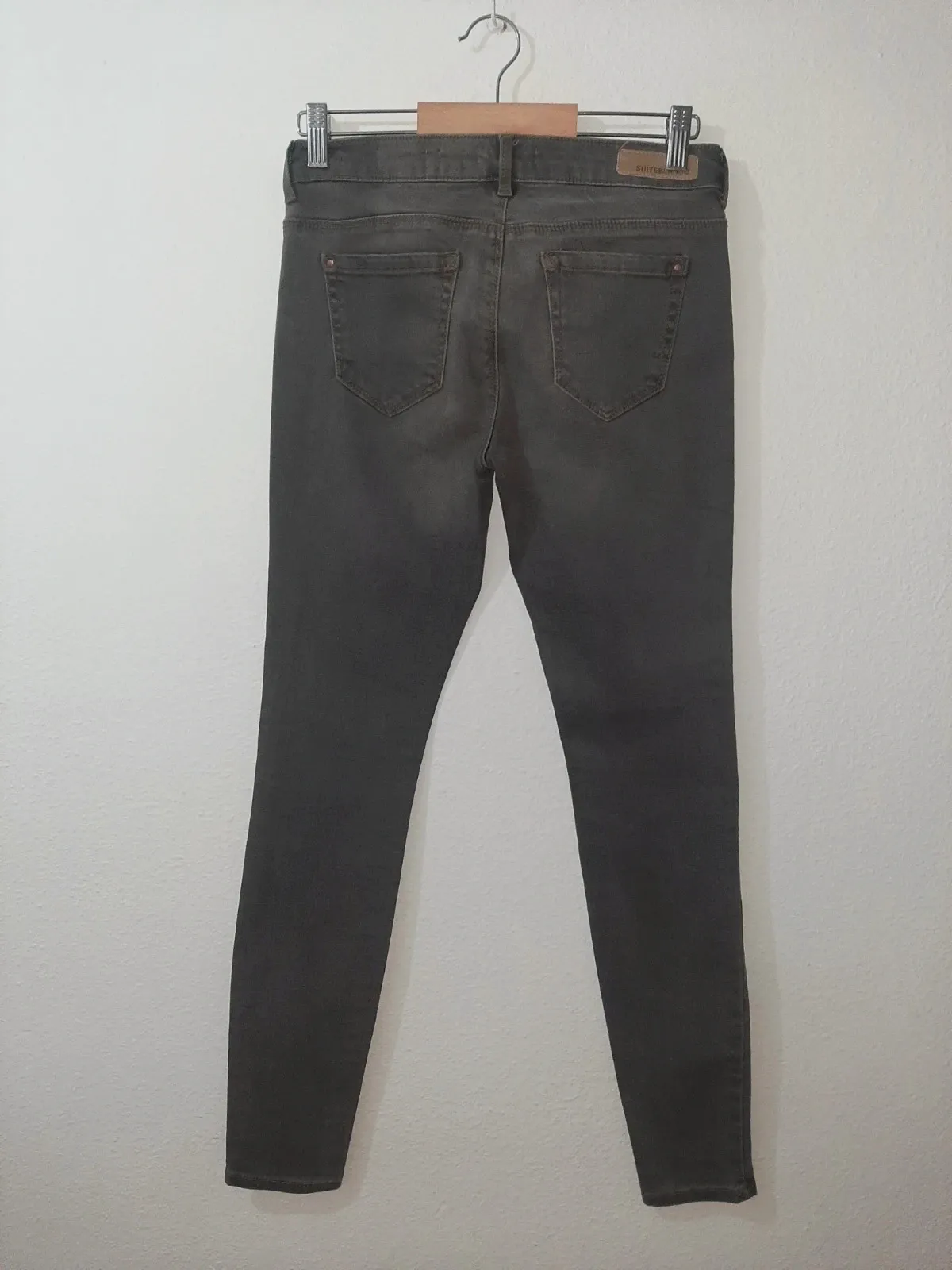 Pantalón gris – SuiteBlanco – taille XS / 34 / 6 2