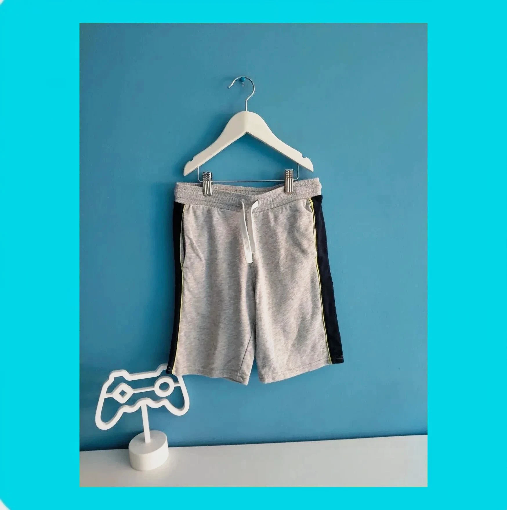 🩵 Pantalón Corto Niño Básico 🩵 – H&M – taille 9 ans / 134 cm