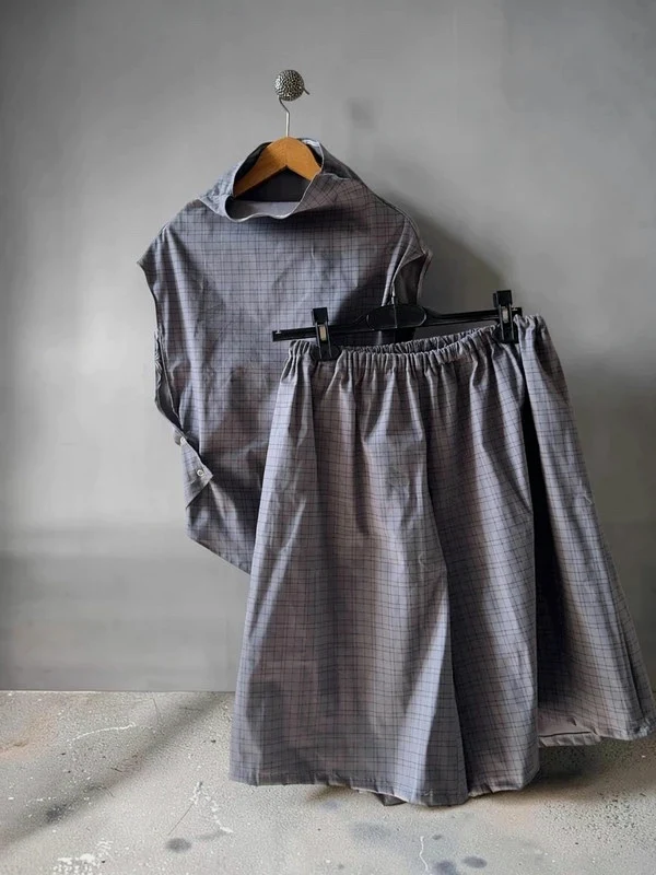 Ensemble asymétrique avant-garde design fait main sur mesure carreaux
