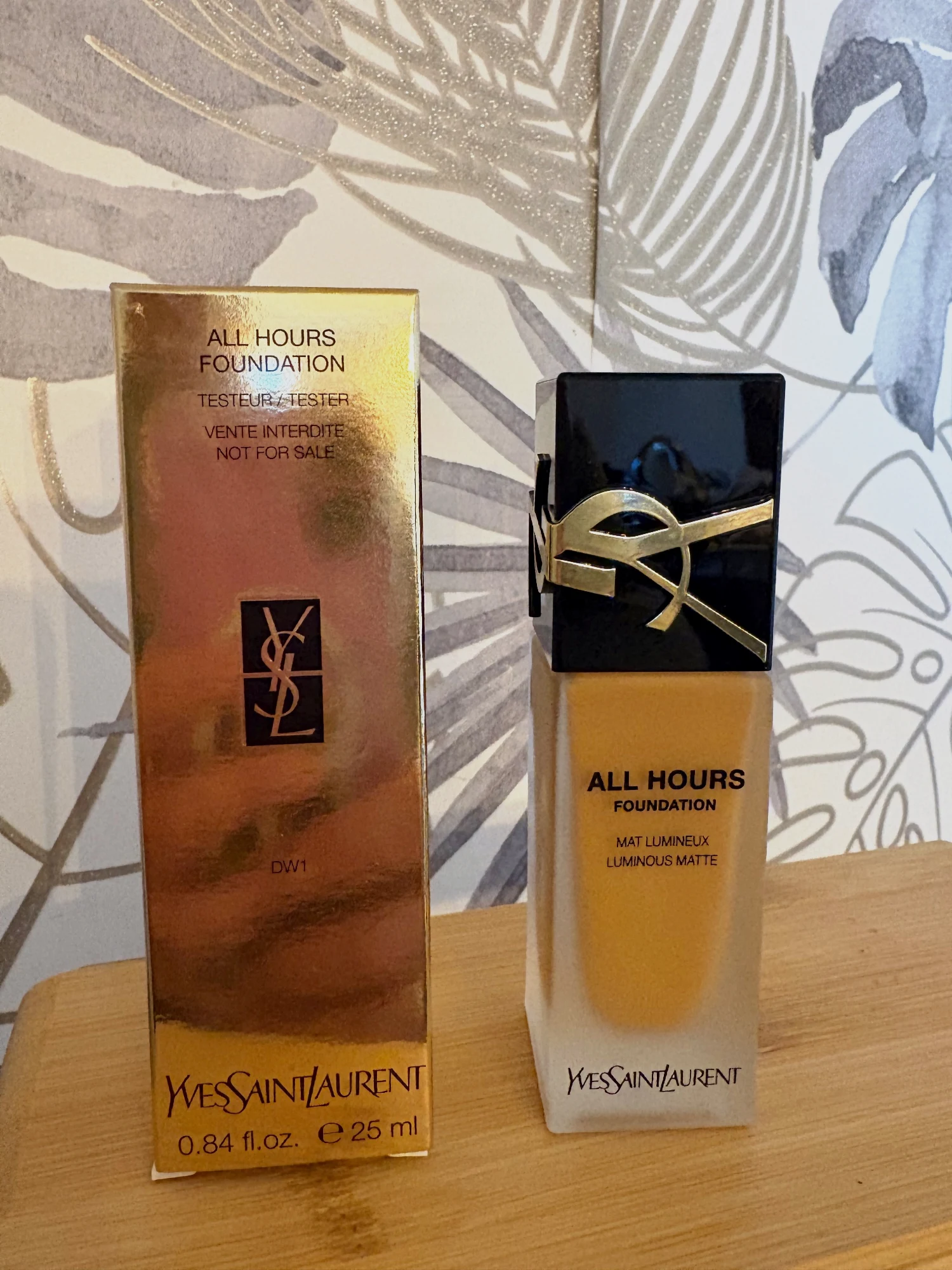Fond de teint All Hours Yves Saint Laurent 25ml DW1