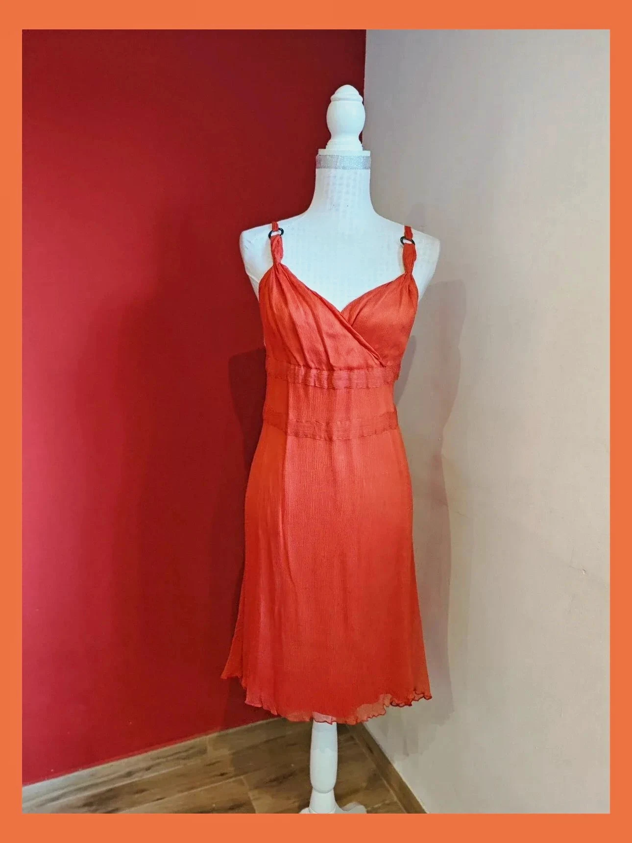 🌺Divino vestido de seda roja tela efecto arrugadito, talla 42