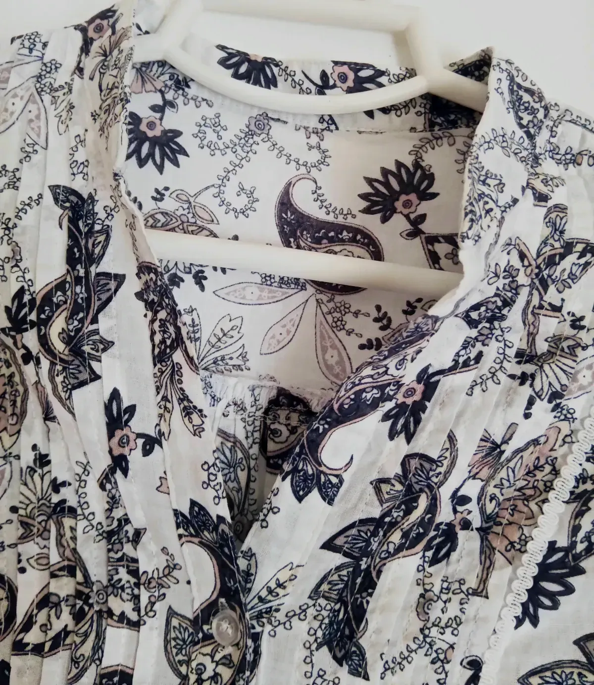 Camisa de mujer con un bonito estampado talla S  – zara – blanco y negro – taille S 6