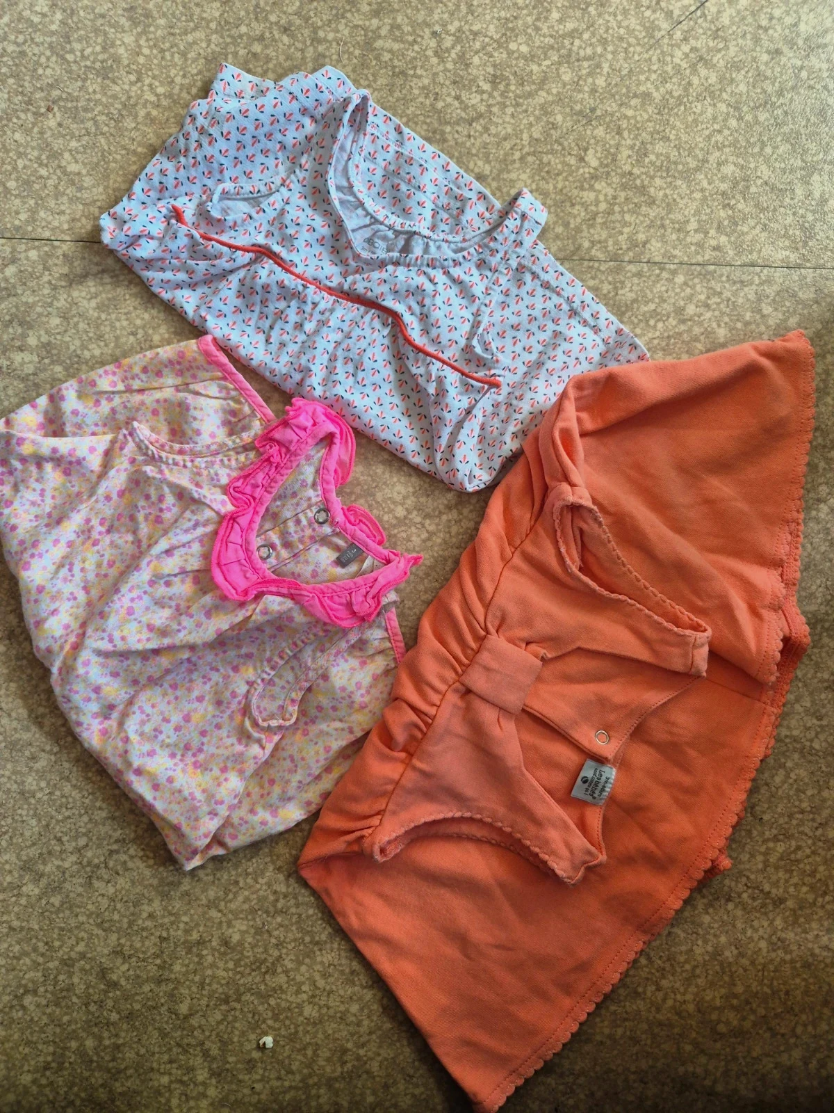Lot barboteuse robe 3 mois fille