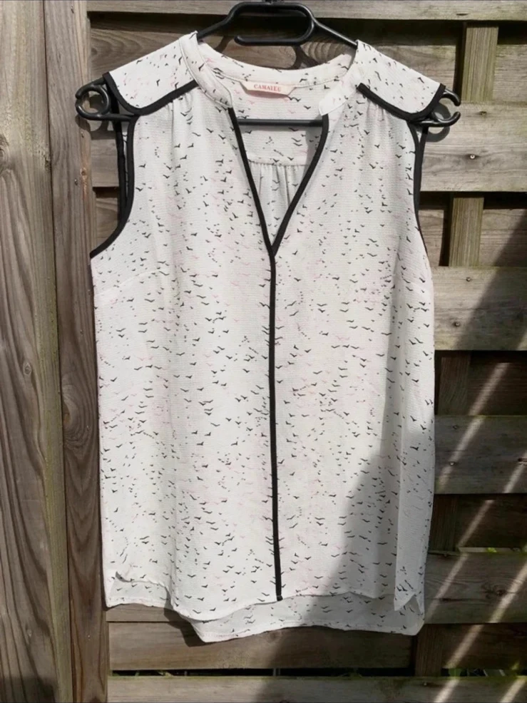 Blouse Camaïeu beige imprimée oiseaux col noir sans manches - S – Camaïeu – taille S / 36 / 8
