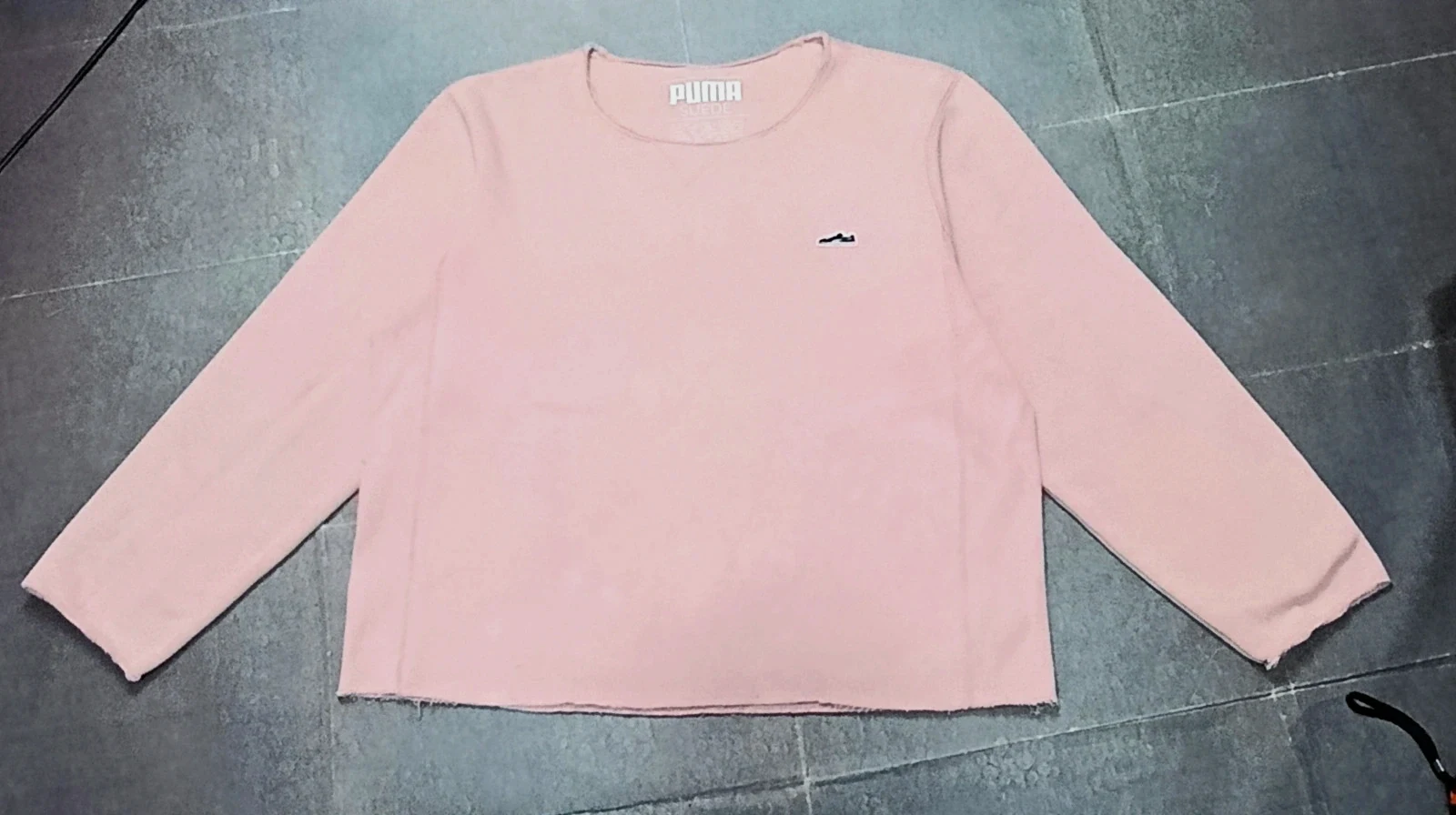 Puma Suede Pink Raw Hem Oversized Sweatshirt - Size L/XL Oversized Y2K Streetwear Vintage – Puma – taille L / 40 / 12