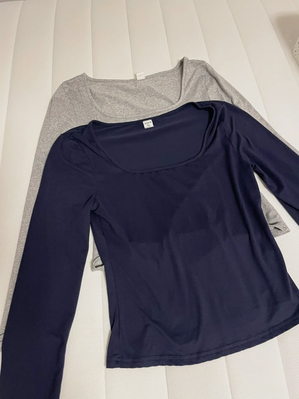 Lot de deux tops gris et marine – Shein – taille XS / 34 / 6