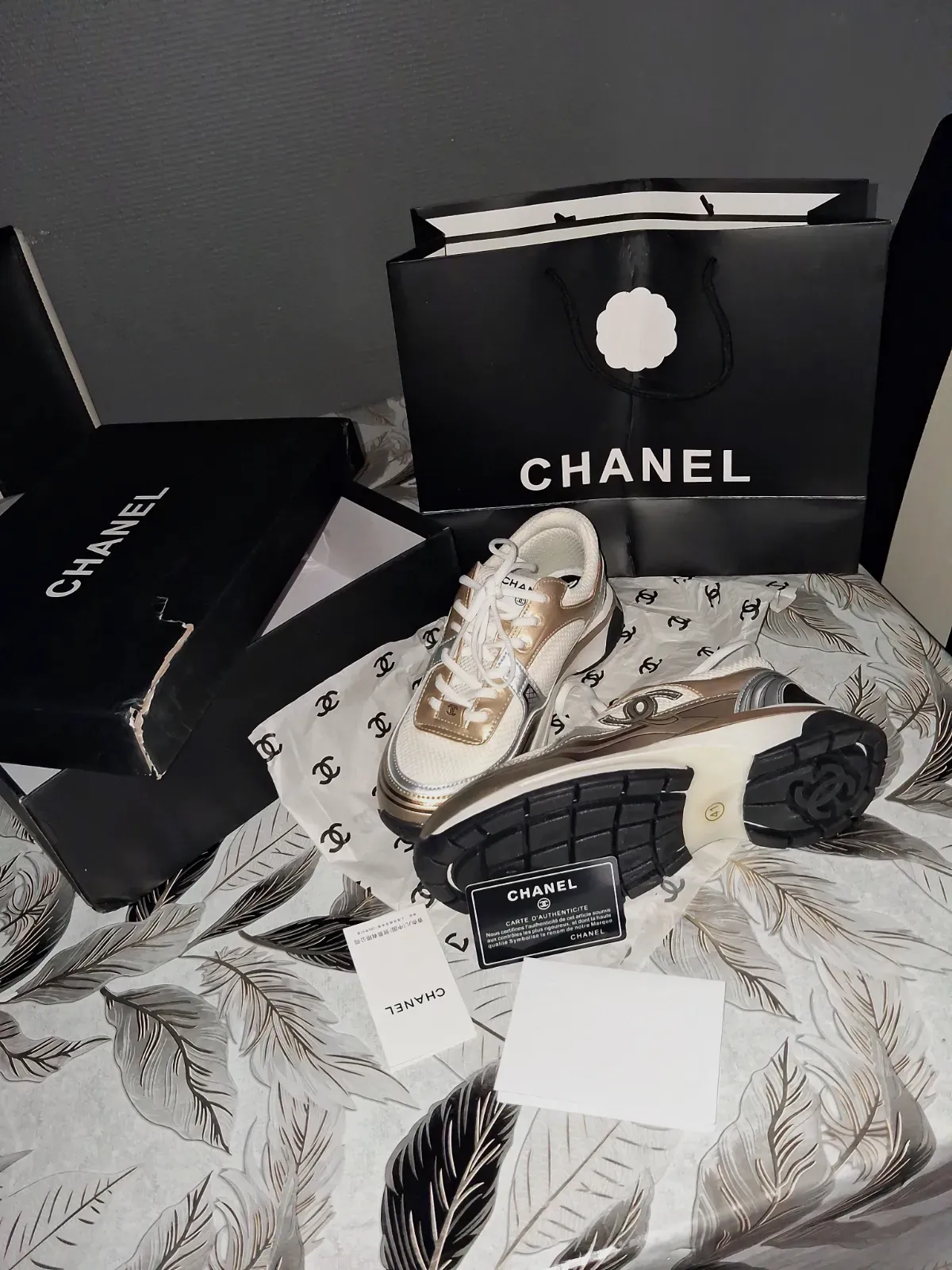 Baskets Chanel dorées et argentées – Chanel – taille EU 41 3
