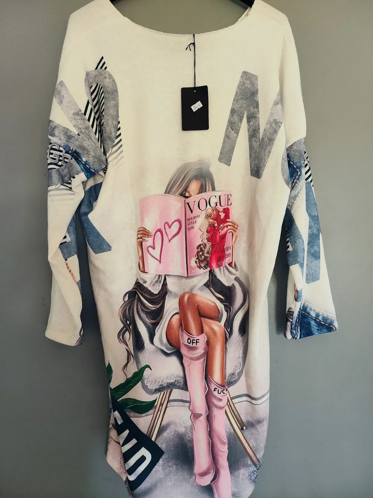Robe pull imprimée illustration Vogue – Pomelo – taille Taille unique 3