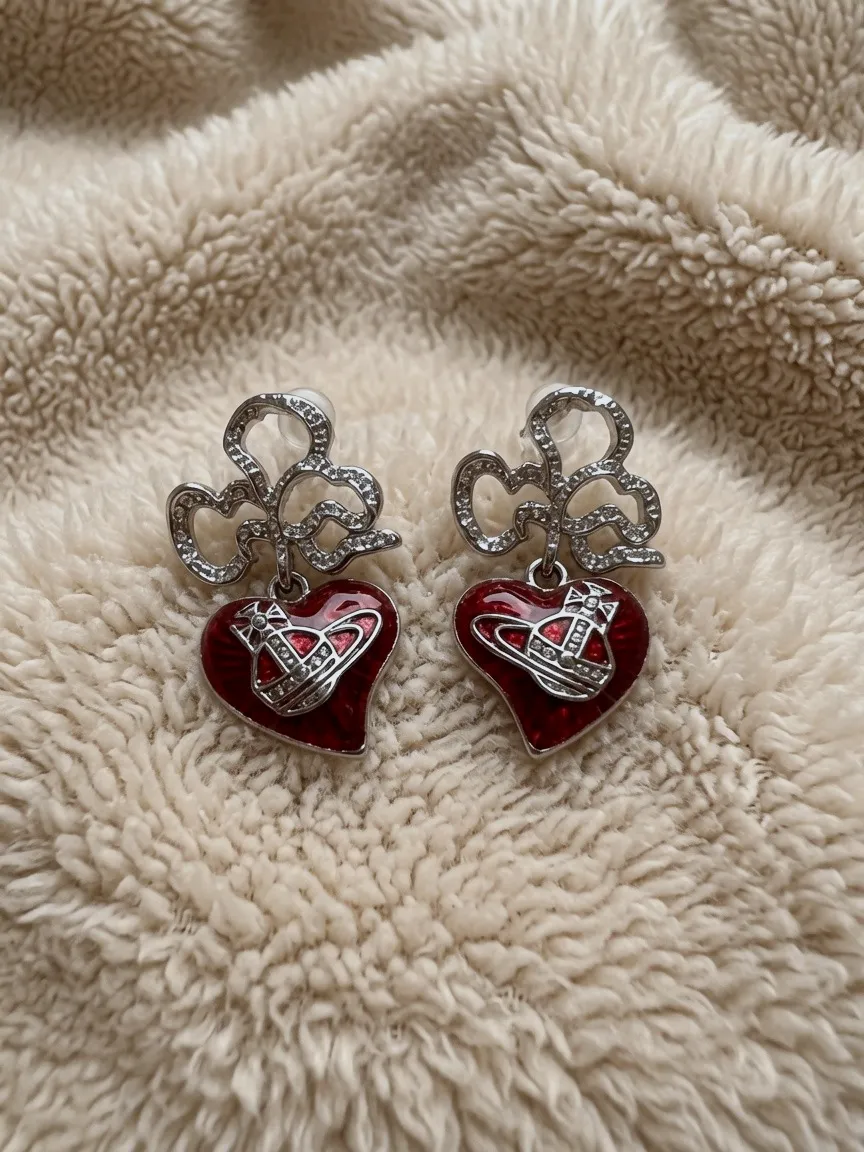 Boucles d'oreilles cœurs rouges strass – Vivienne Westwood – rouge 3