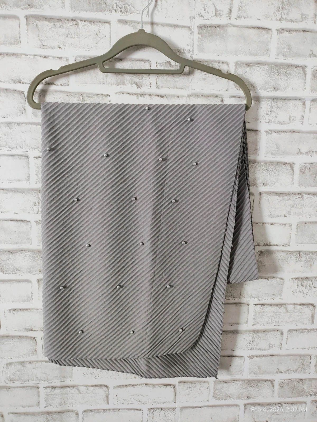 🧣 scarf long with faux pearls