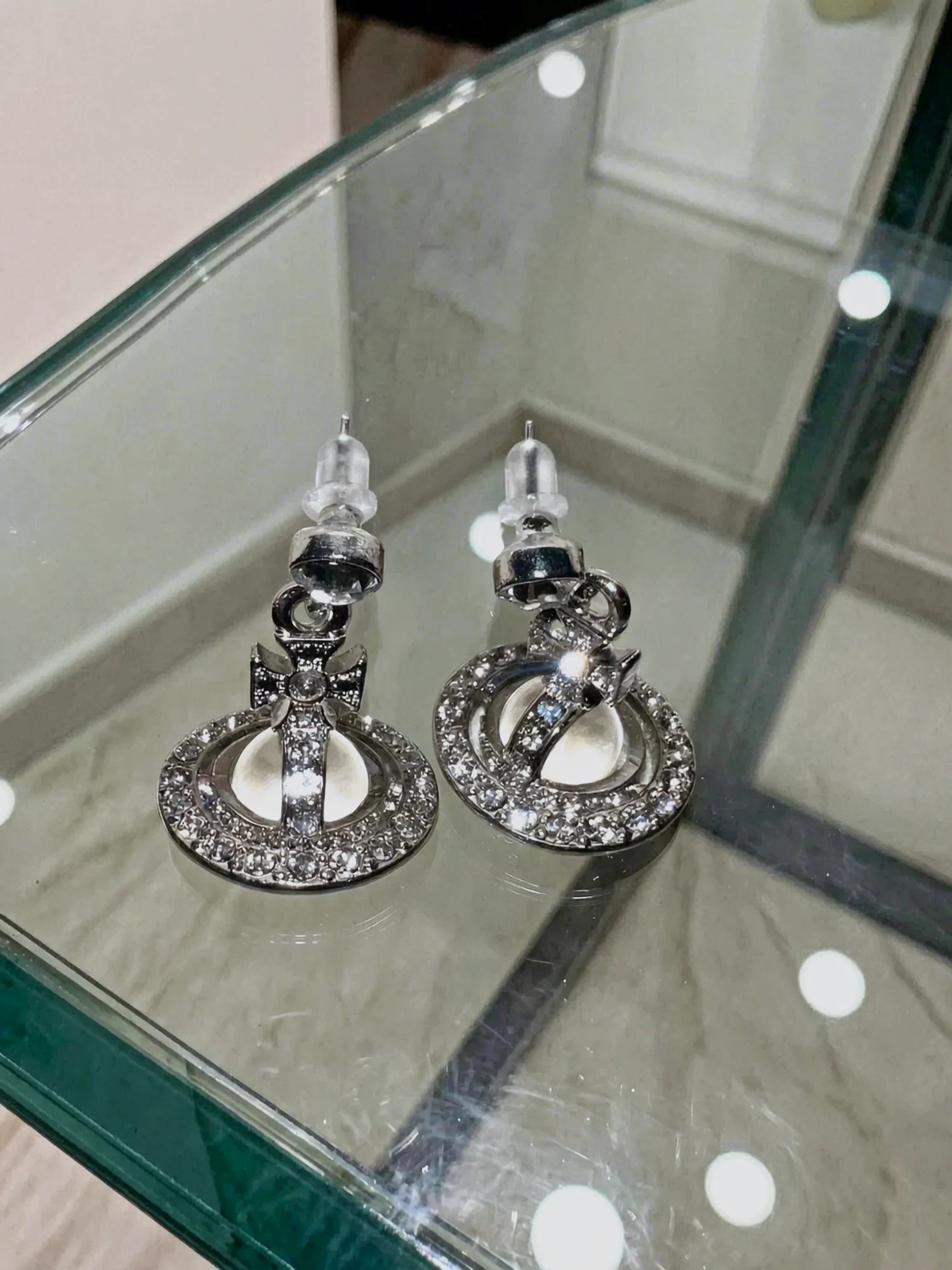 Boucles d'oreilles strass argentées
