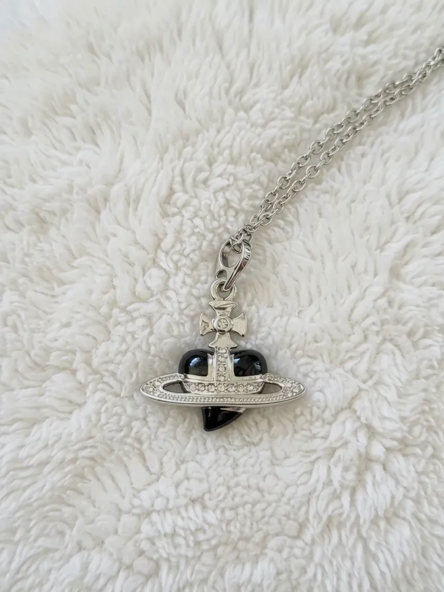 Collier pendentif planète argenté – Vivienne Westwood – argenté 4