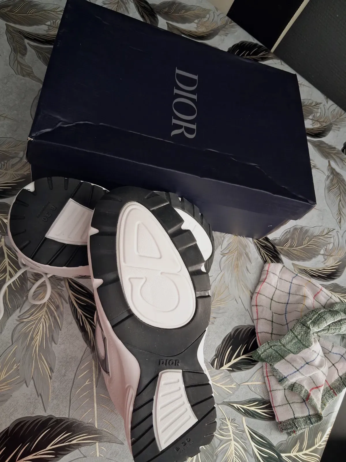 Baskets Dior B30 blanches en boîte d'origine – Dior – taille EU 40 6