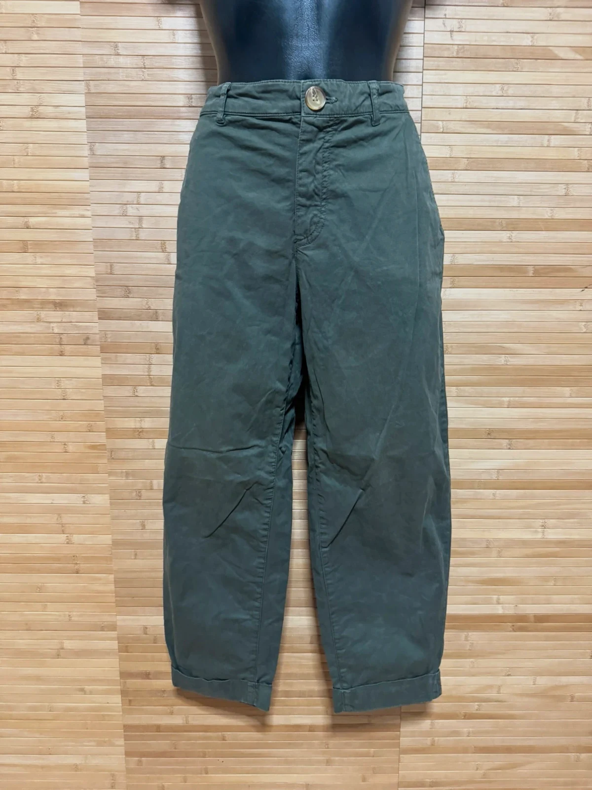 Pantalones Zara color caqui corte balloon talla 36 😍