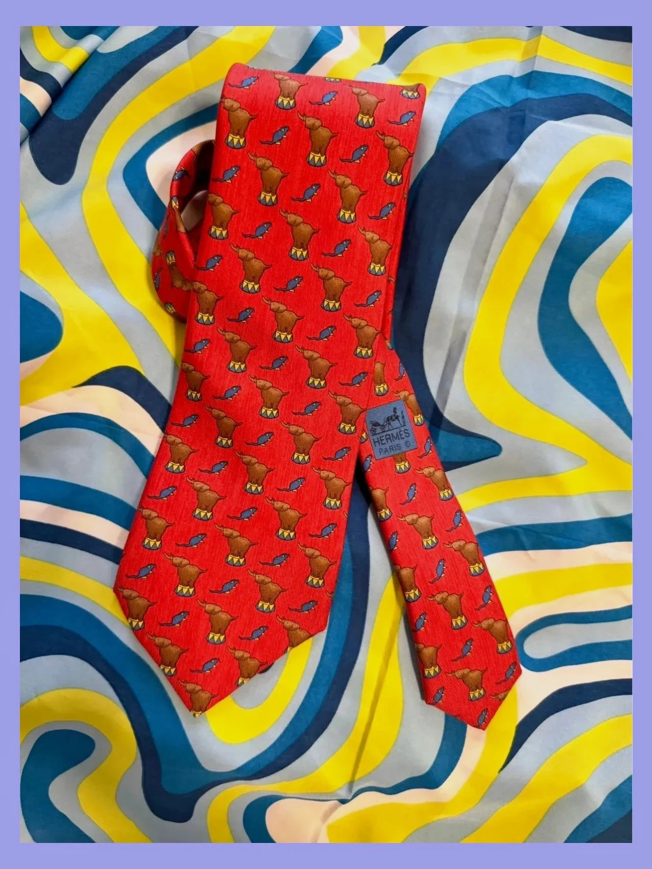 Espectacular corbata de coleccionista marca Hermes 😍