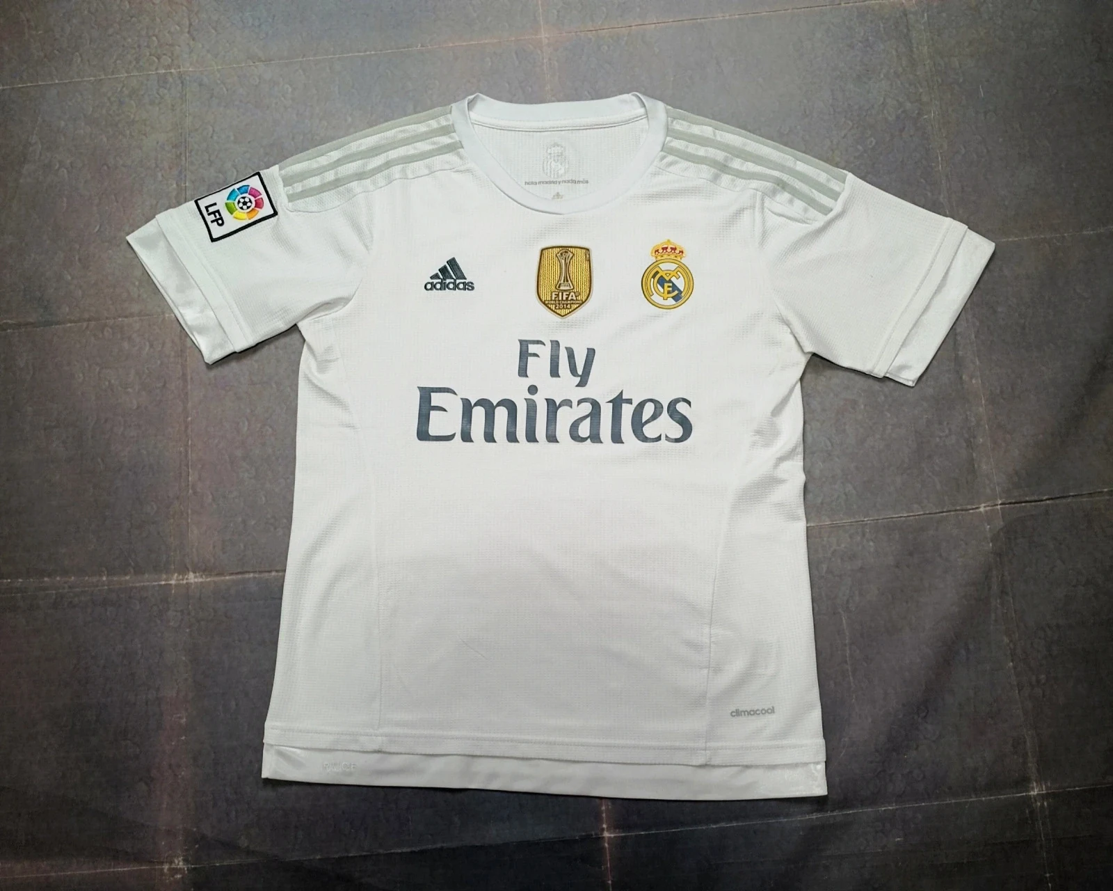 Real Madrid 2015/16 Home Shirt S / Camiseta Real Madrid 15/16 Talla S / Maillot Real Madrid 15/16 S – adidas – taille S