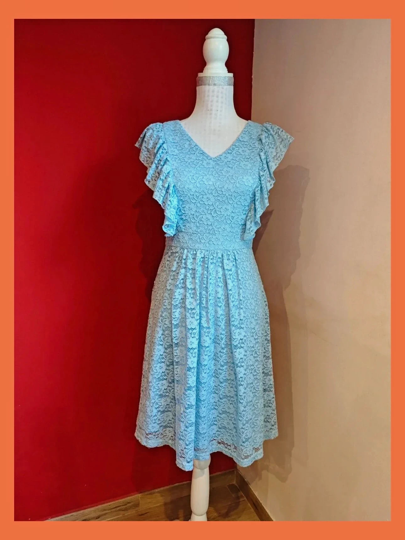 🌺 Vestido increíble de blonda elástica azul claro con volantes en los lados, talla M – Yumi – taille M / 38 / 10
