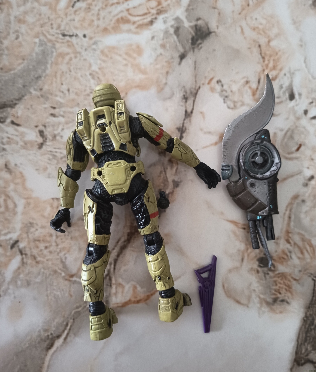 Figurine Halo Spartan Master Chief avec armes – McFarlane Toys 2