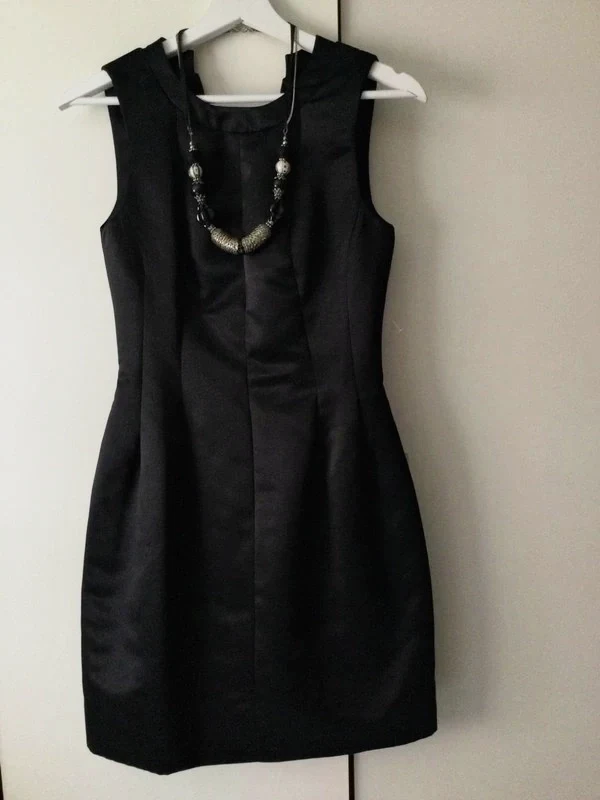 Elegante vestido negro💞