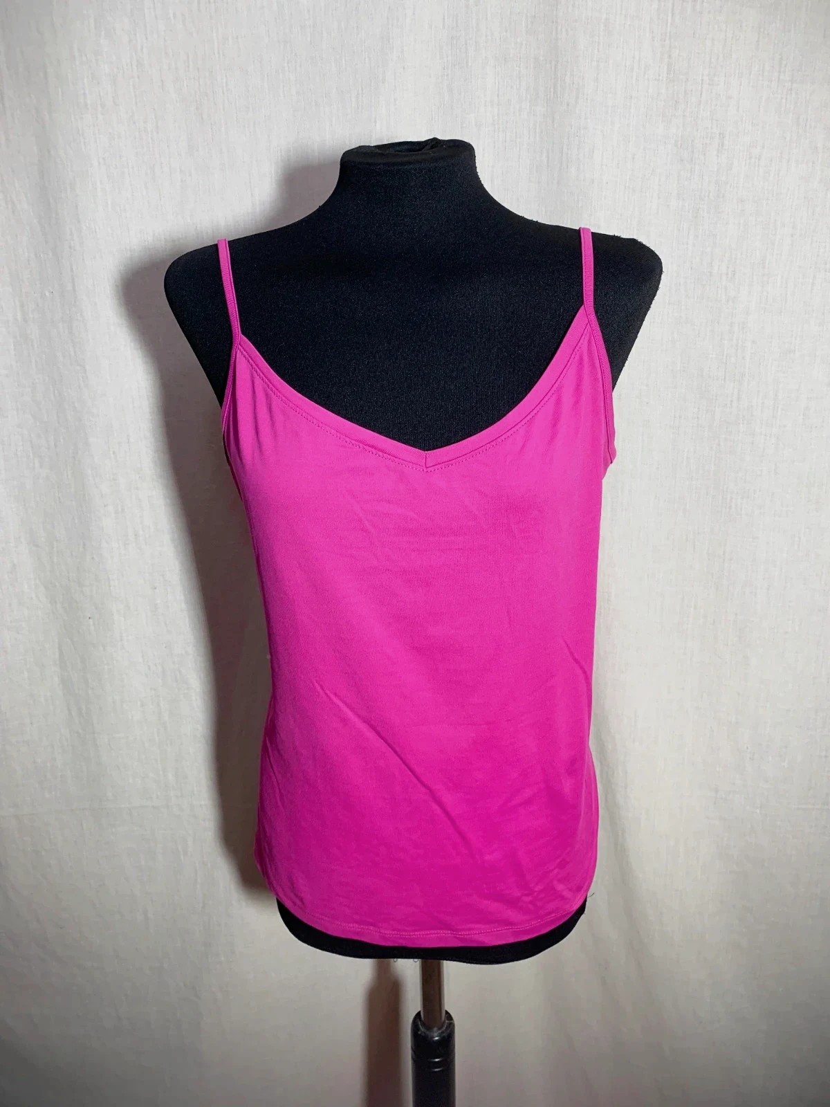 Top de Tirantes Rosa Fucsia | Fuchsia Strappy Top | Punto Roma