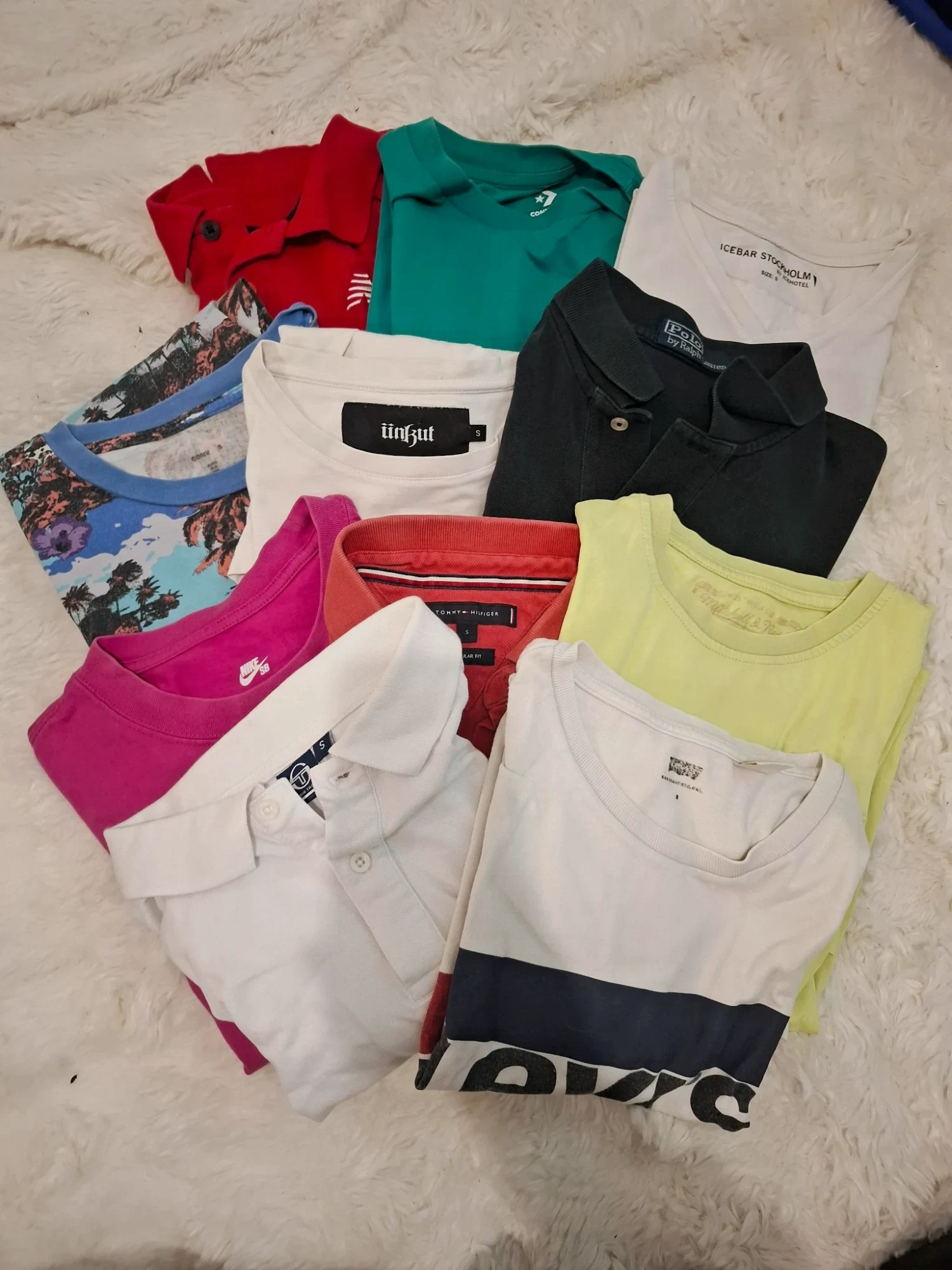 Lot de T-shirts et Polos Multicolores