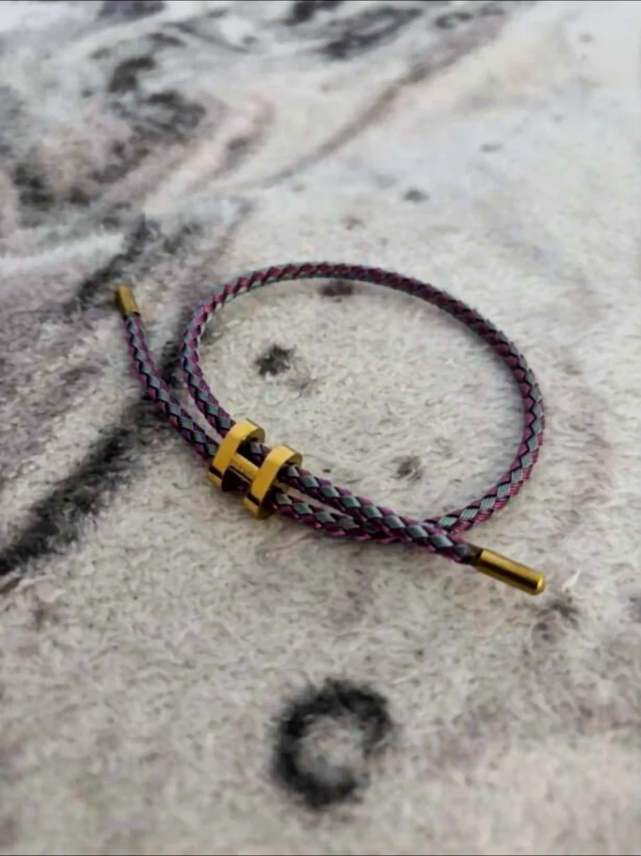 Bracelet tressé ajustable lettre H