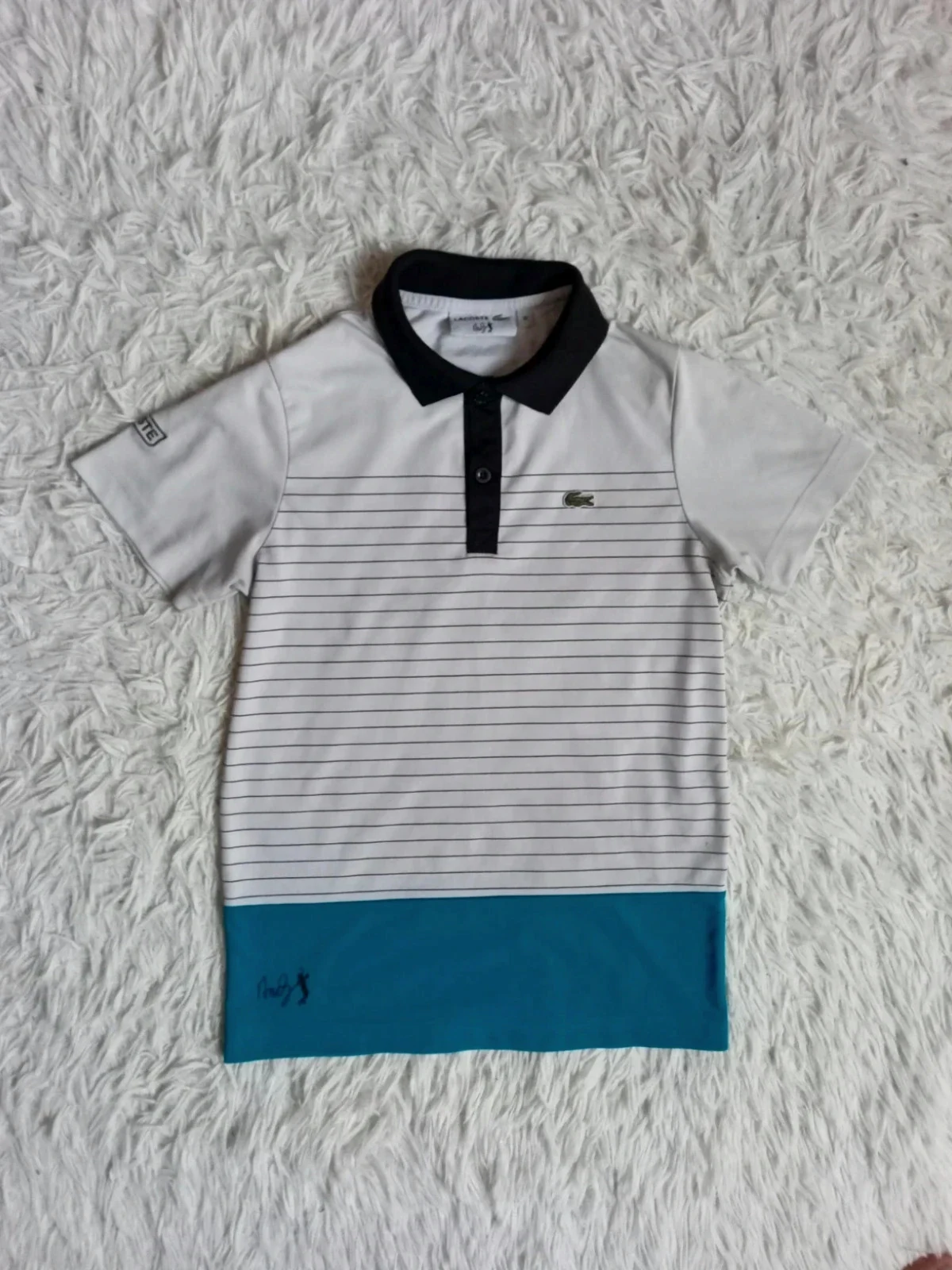 Polo Lacoste garçon 12 ans/152 cm – Blanc & Bleu – Rayures fines – Très bon état – Classique