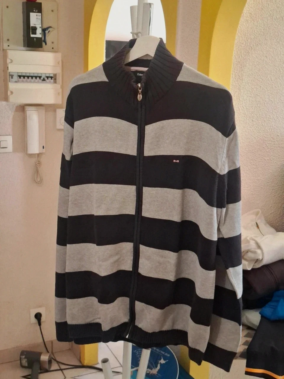 Gilet / Cardigan Éden Park Team Rétro Rayé Noir et Gris T.XL (42/44)