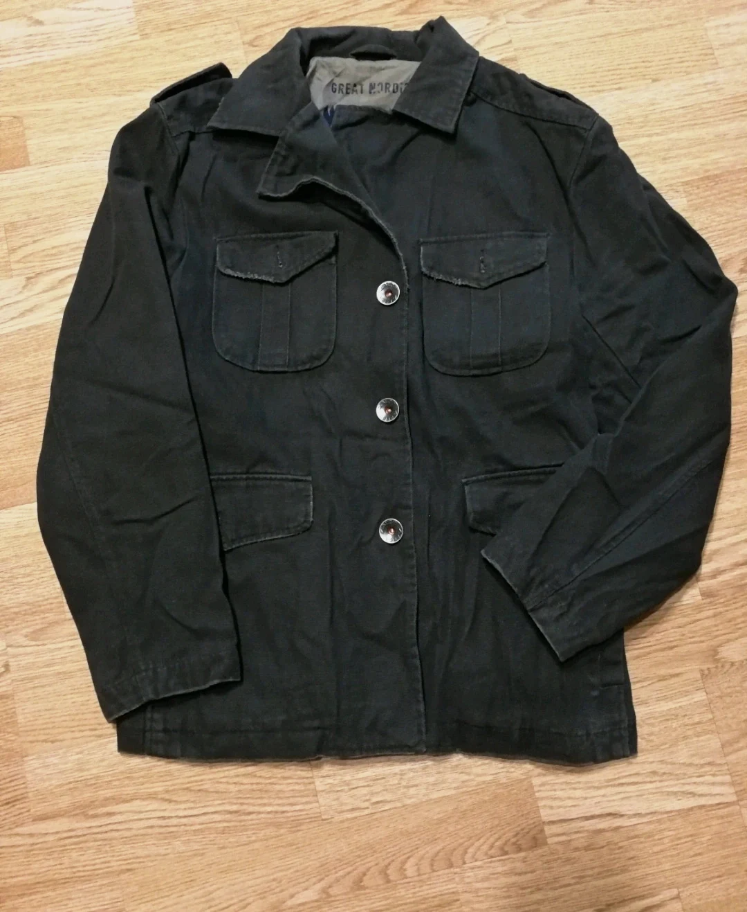 Chaqueta gris hombre