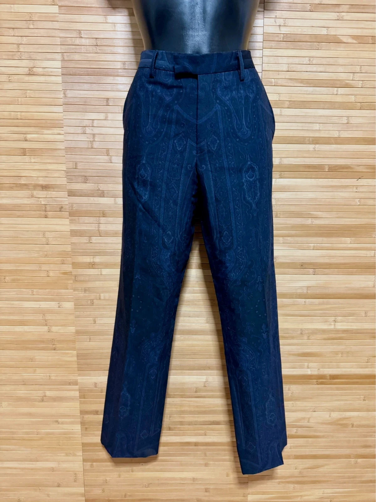 Espectacular pantalón pinza 100% lana de marca Etro talla 48 italiana 😍